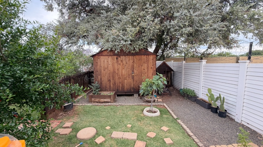 4 Bedroom Property for Sale in Langenhovenpark Free State